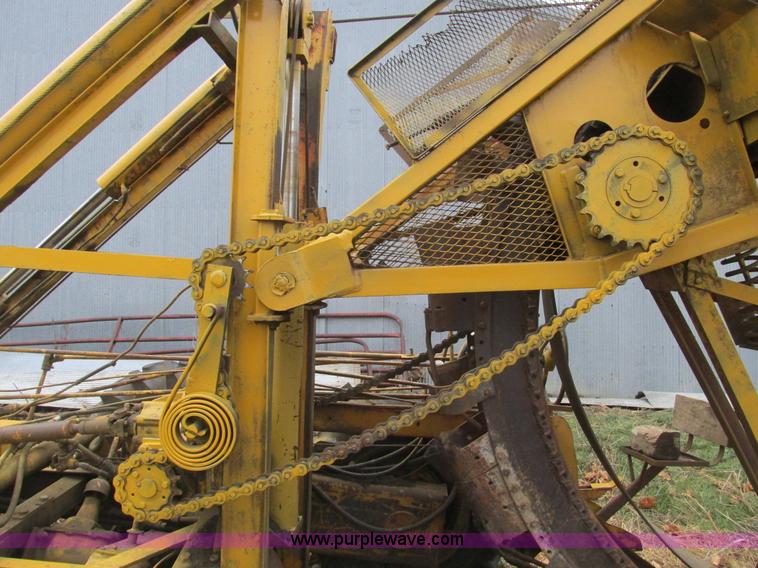 image for item F4271 Speicher Bros 600 tandem traction trencher