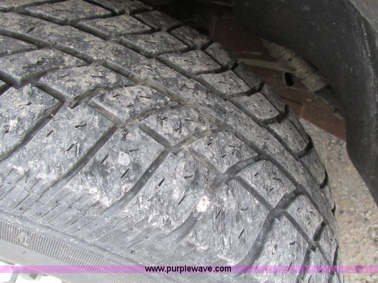 image for item F4296 2005 Chevrolet Silverado 1500 Extended Cab pickup truck