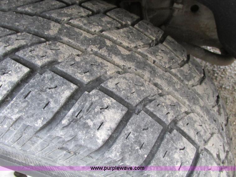 image for item F4296 2005 Chevrolet Silverado 1500 Extended Cab pickup truck