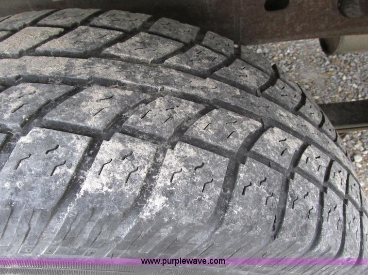 image for item F4296 2005 Chevrolet Silverado 1500 Extended Cab pickup truck