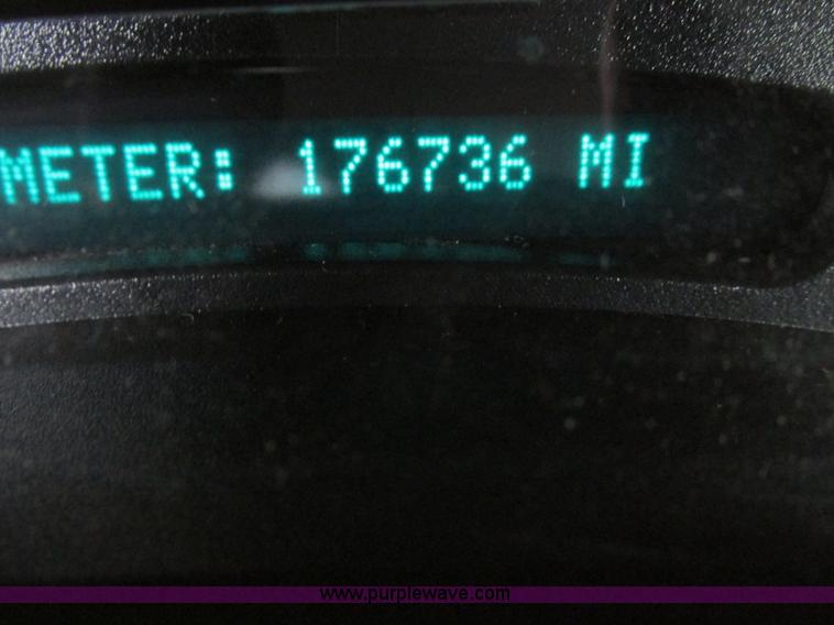 image for item F4296 2005 Chevrolet Silverado 1500 Extended Cab pickup truck