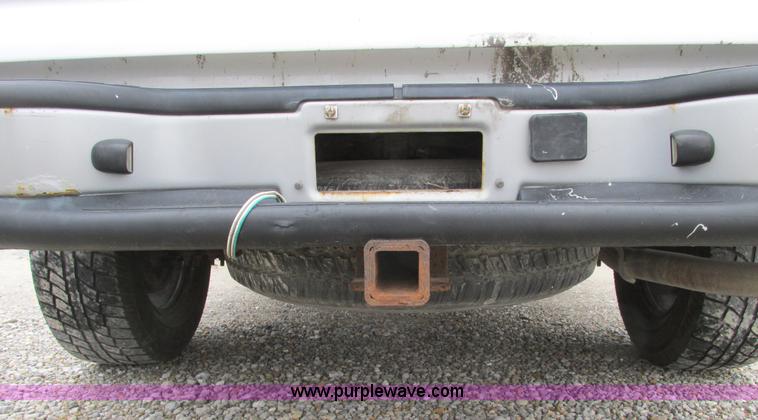 image for item F4296 2005 Chevrolet Silverado 1500 Extended Cab pickup truck