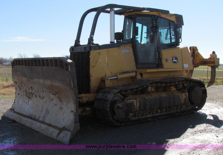 image for item F4705 2007 John Deere 850J LT dozer