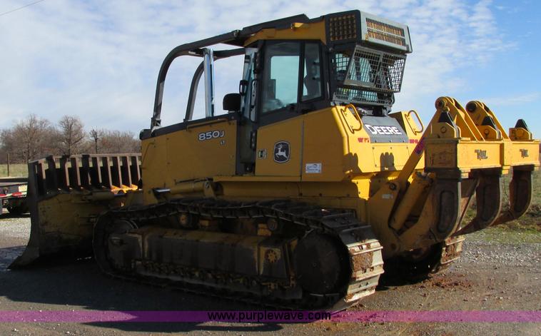 image for item F4705 2007 John Deere 850J LT dozer