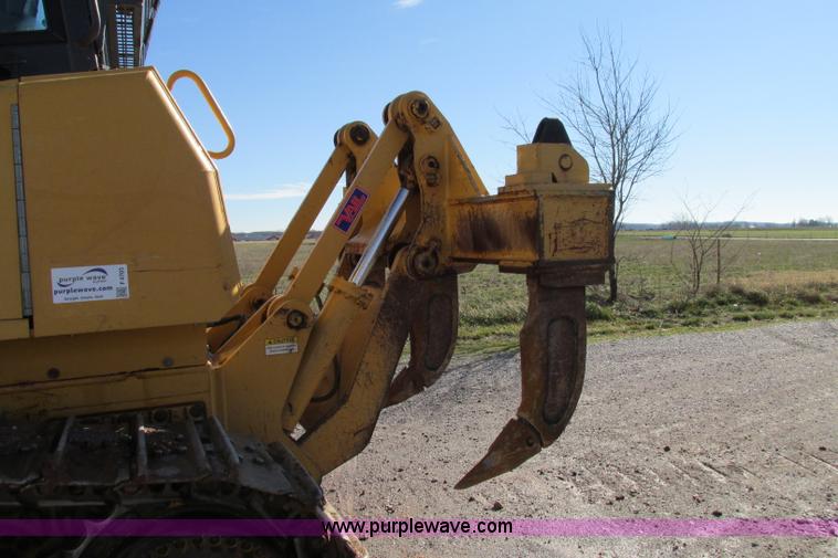 image for item F4705 2007 John Deere 850J LT dozer