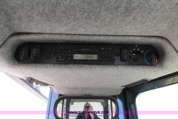 image for item F4705 2007 John Deere 850J LT dozer