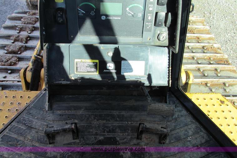 image for item F4705 2007 John Deere 850J LT dozer