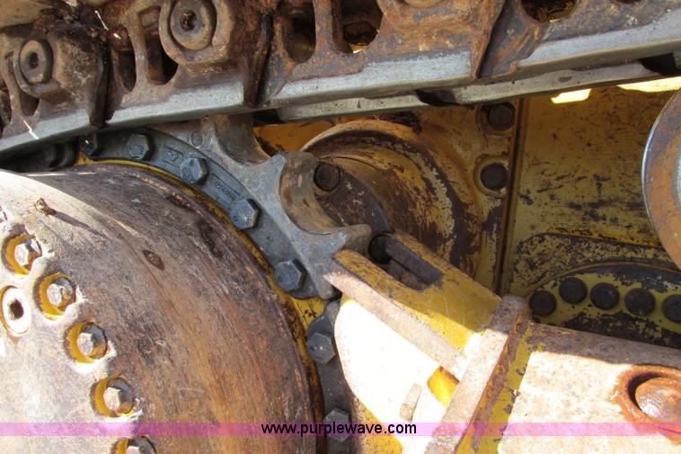 image for item F4705 2007 John Deere 850J LT dozer