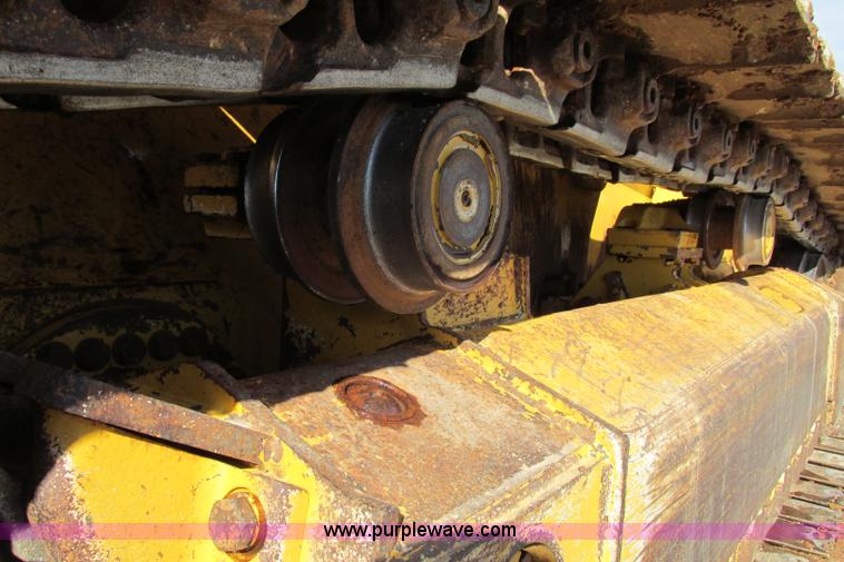 image for item F4705 2007 John Deere 850J LT dozer