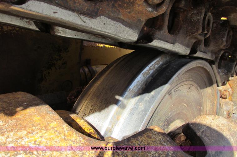 image for item F4705 2007 John Deere 850J LT dozer