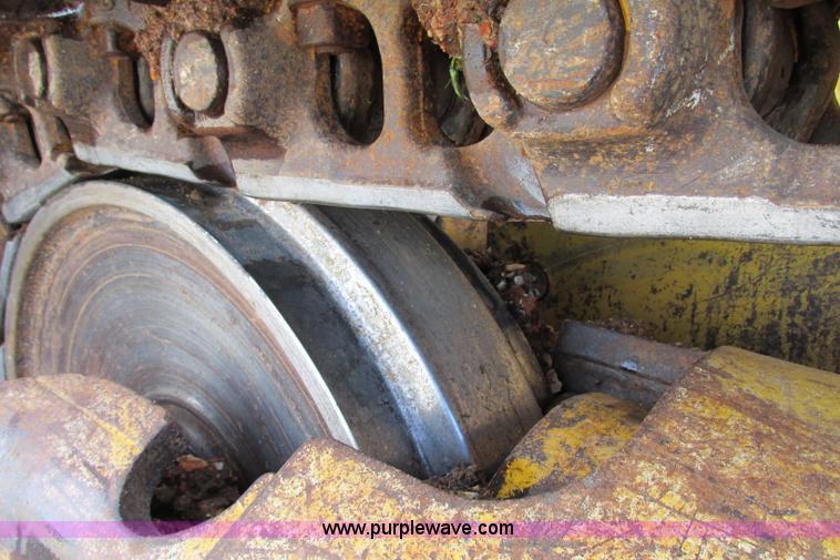 image for item F4705 2007 John Deere 850J LT dozer