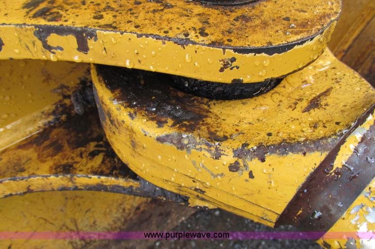 image for item F4705 2007 John Deere 850J LT dozer