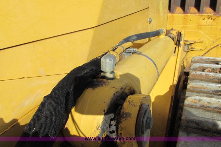 image for item F4705 2007 John Deere 850J LT dozer