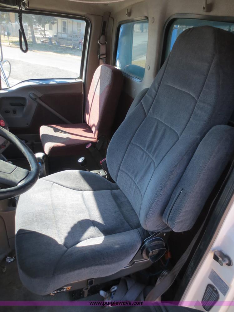 image for item F6587 1997 Ford Louisville dump truck