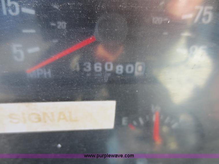 image for item F6587 1997 Ford Louisville dump truck