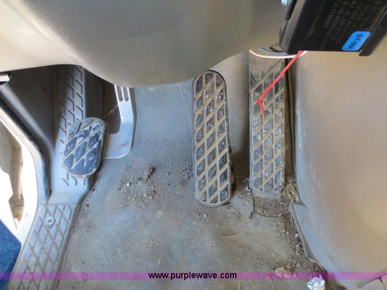 image for item F6587 1997 Ford Louisville dump truck