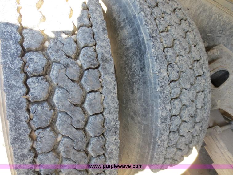 image for item F6587 1997 Ford Louisville dump truck