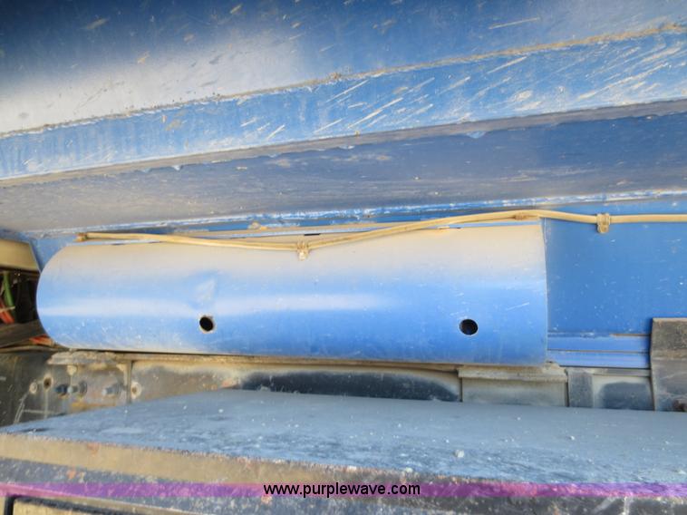 image for item F6587 1997 Ford Louisville dump truck