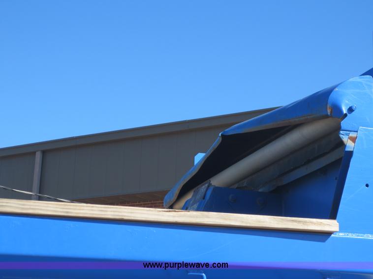 image for item F6587 1997 Ford Louisville dump truck