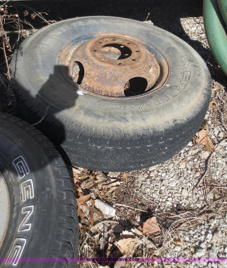 image for item F6588 2000 Behnke 14 ton equipment trailer