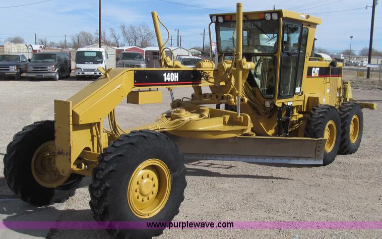 image for item G5638 2002 Caterpillar 140H motor grader