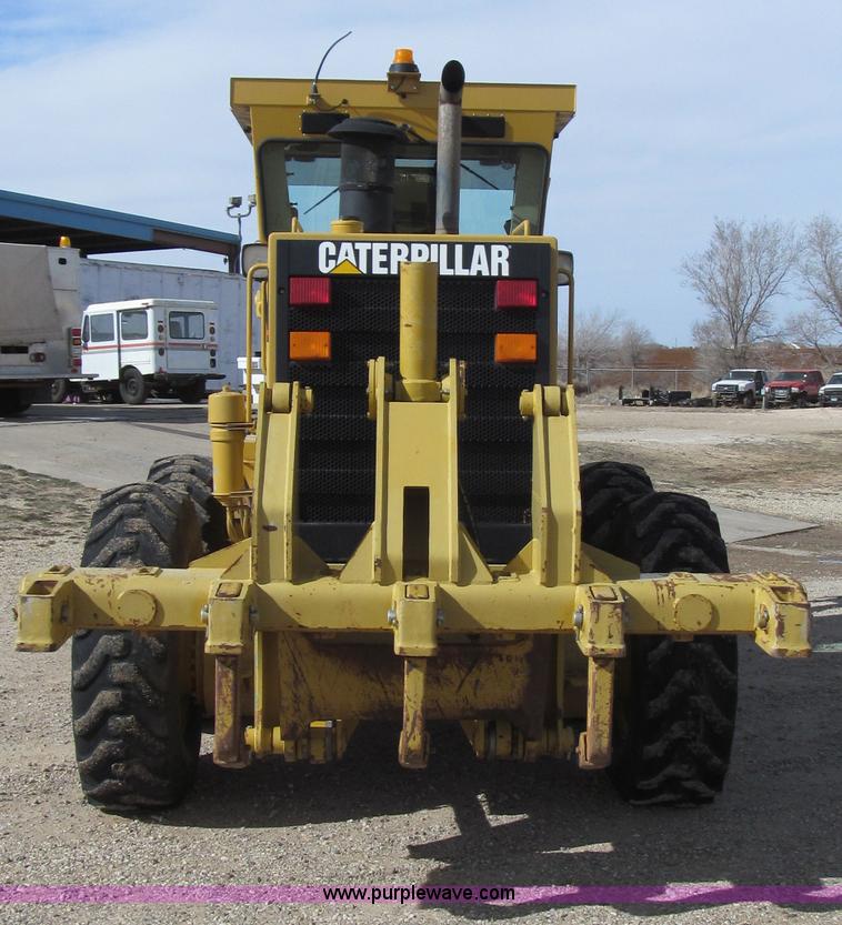 image for item G5638 2002 Caterpillar 140H motor grader