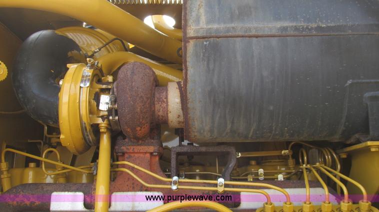 image for item G5638 2002 Caterpillar 140H motor grader