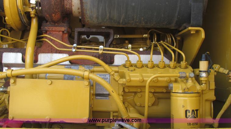 image for item G5638 2002 Caterpillar 140H motor grader