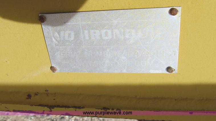 image for item G5638 2002 Caterpillar 140H motor grader