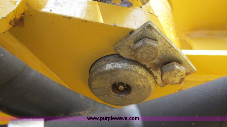 image for item G5638 2002 Caterpillar 140H motor grader