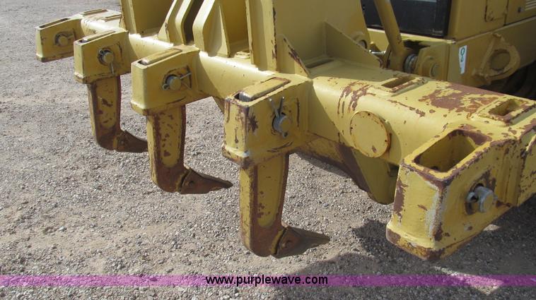 image for item G5638 2002 Caterpillar 140H motor grader