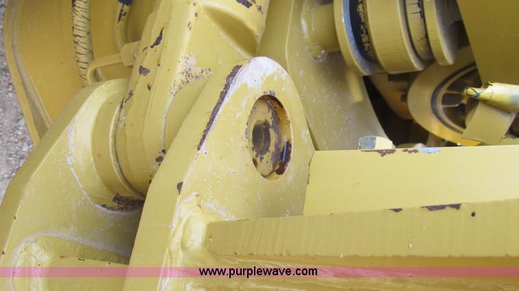 image for item G5638 2002 Caterpillar 140H motor grader