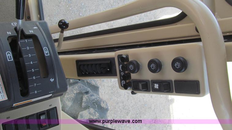 image for item G5638 2002 Caterpillar 140H motor grader