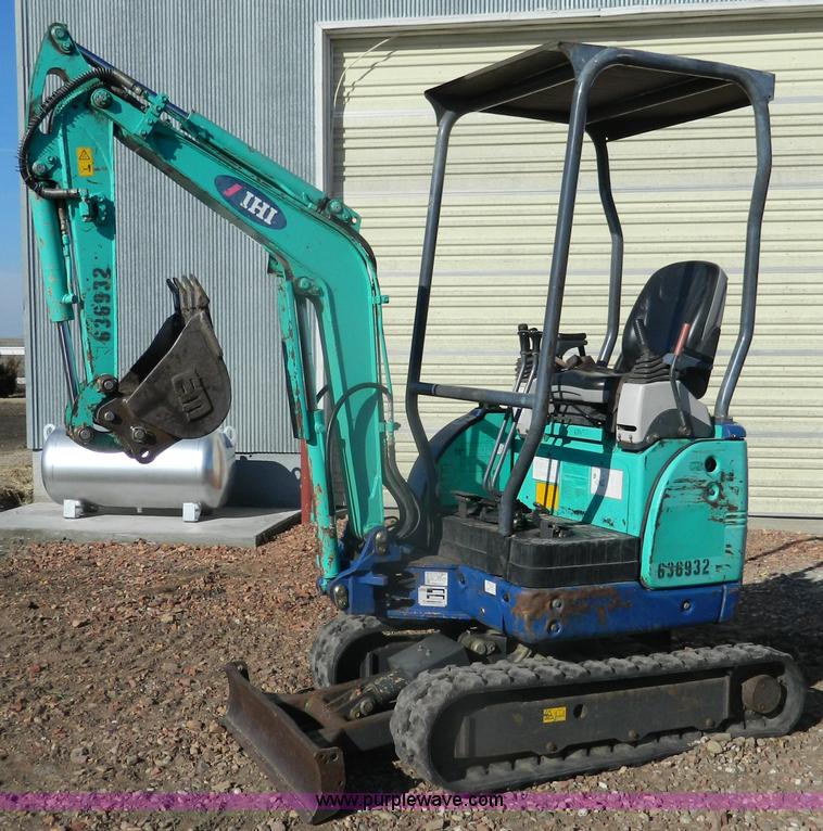 image for item G7677 2006 IHI 15NX2 mini excavator