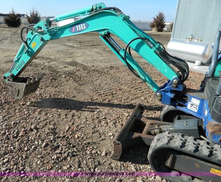 image for item G7677 2006 IHI 15NX2 mini excavator