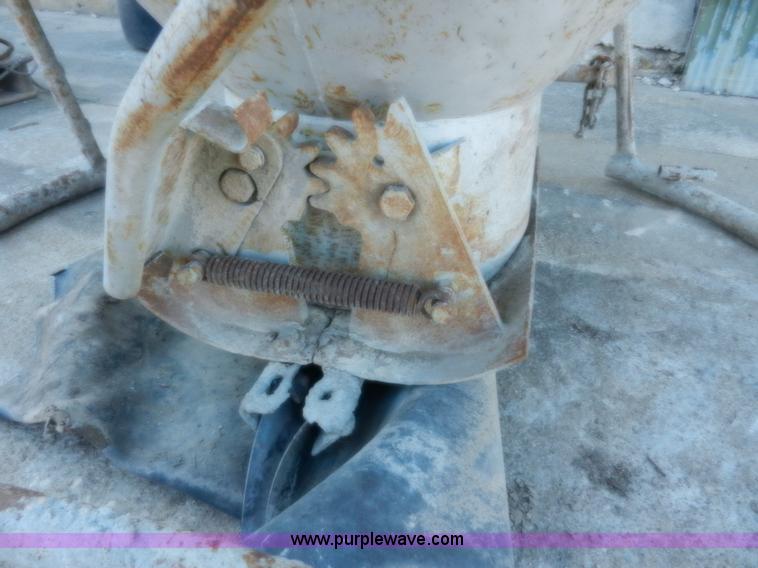 image for item W9622 Concrete chute