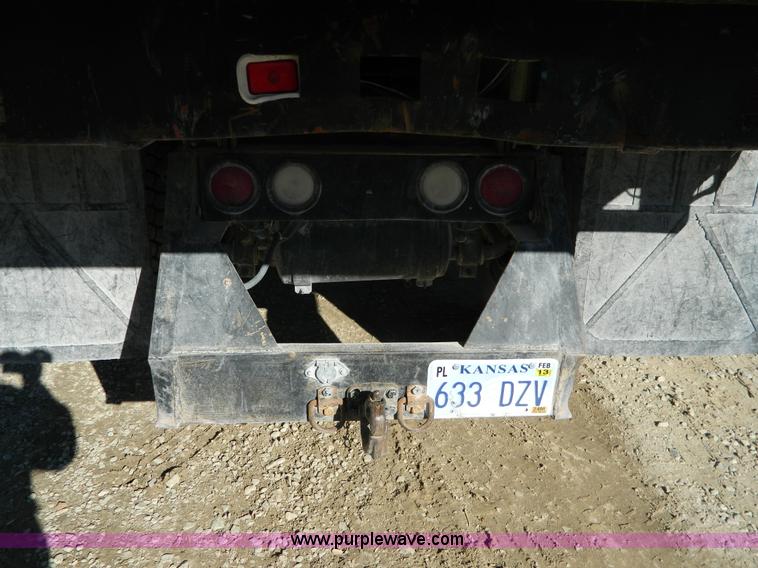 image for item Y9043 1994 GMC TopKick dump truck