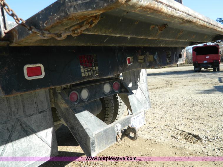 image for item Y9043 1994 GMC TopKick dump truck