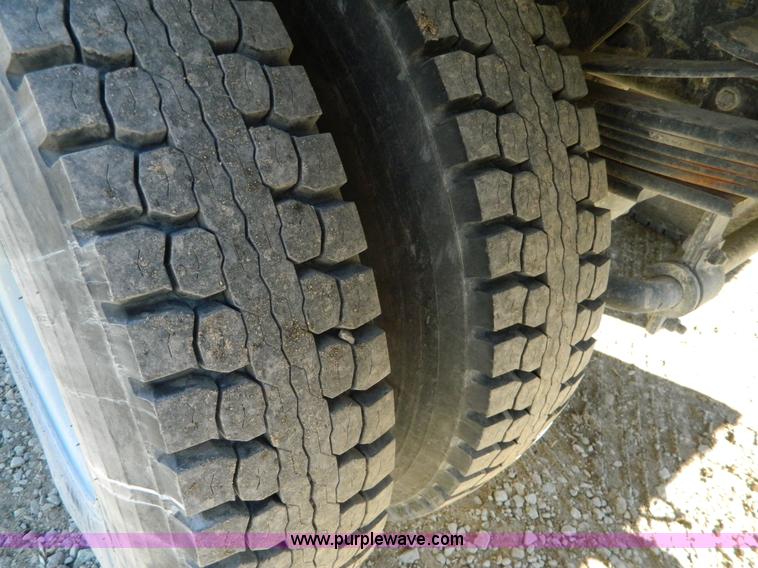 image for item Y9043 1994 GMC TopKick dump truck