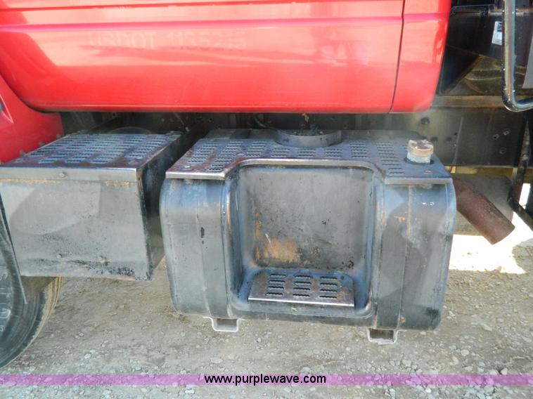 image for item Y9043 1994 GMC TopKick dump truck