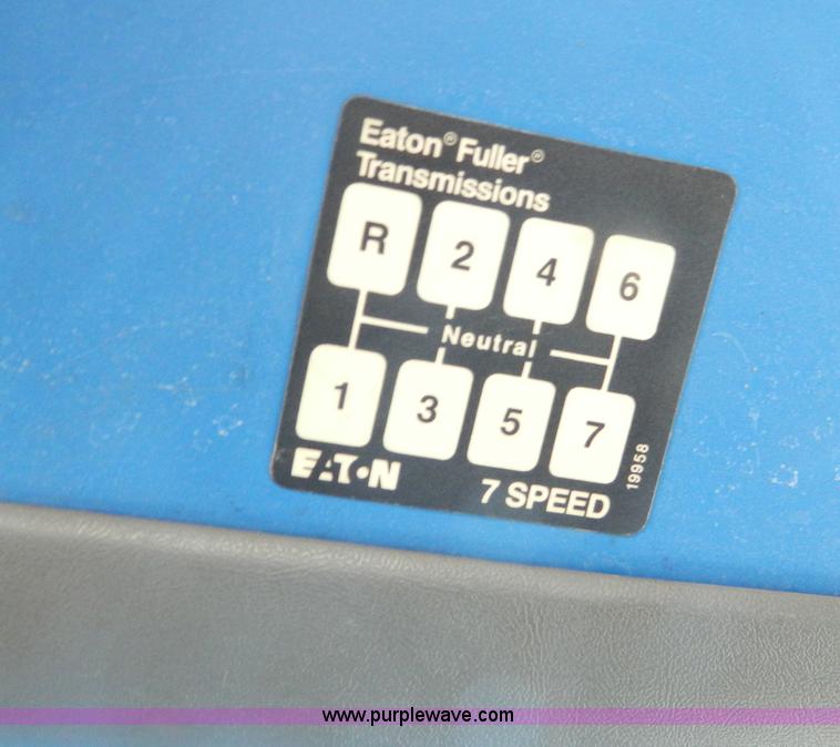 image for item Y9043 1994 GMC TopKick dump truck