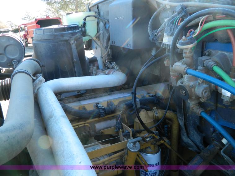 image for item Y9043 1994 GMC TopKick dump truck