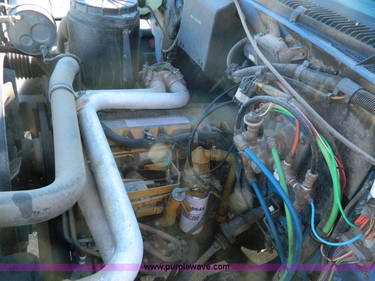 image for item Y9043 1994 GMC TopKick dump truck