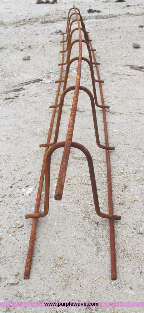 image for item Y9542 Approximately 1,500 assorted concrete rebar chairs