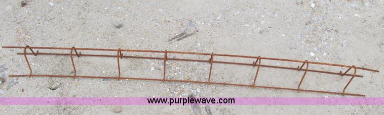 image for item Y9543 Approximately 1,800 assorted concrete rebar chairs