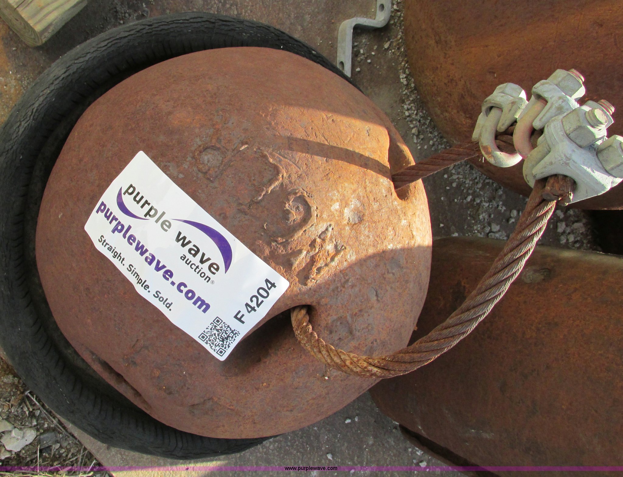 Approximately 1,000 lbs wrecking ball in Kansas City, MO Item F4204
