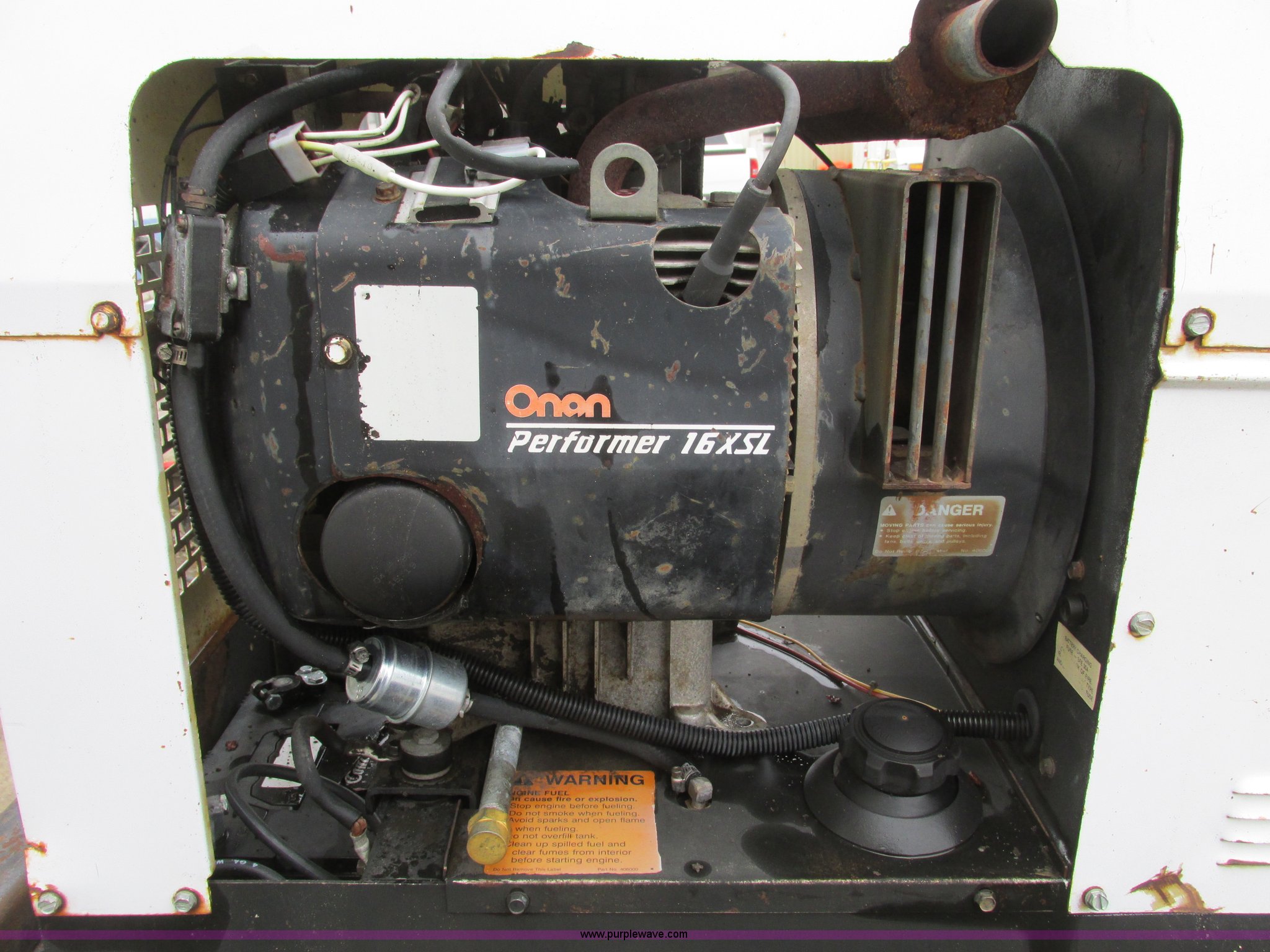 Hobart Champion 16 generator in Sedalia, MO Item F4297 sold Purple Wave