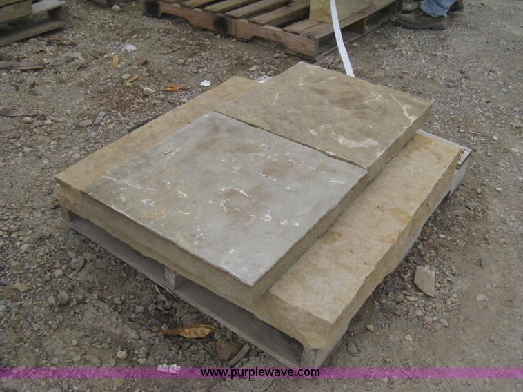 image for item AK9118 Approx. 15 pieces on 3 pallets of cap stones/steps.