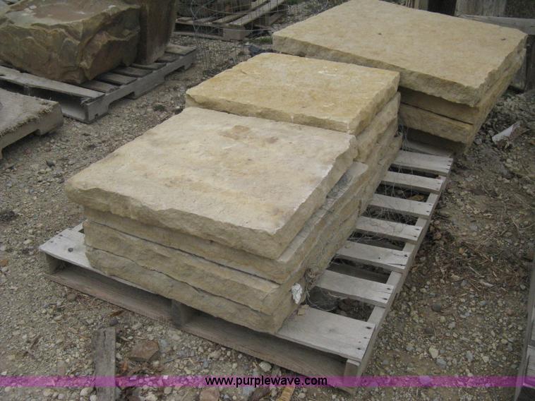 image for item AK9118 Approx. 15 pieces on 3 pallets of cap stones/steps.
