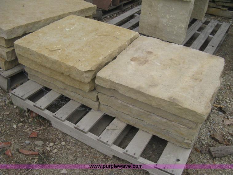 image for item AK9118 Approx. 15 pieces on 3 pallets of cap stones/steps.